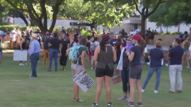 Austin-Travis County orders prohibit outdoor gatherings of more than 100 people