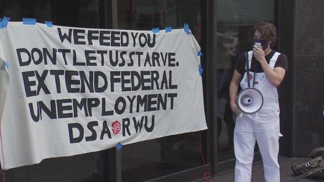 Austin service industry workers demand Congress extend $600/week unemployment benefits