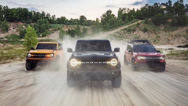 Ford Bronco returns after 24 years with 2-door, 4-door and sport SUV options