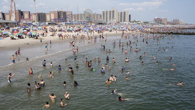 COVID-19 and heat: Temperatures, coronavirus cases climb in tandem across the US