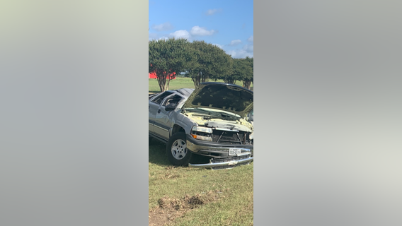 Texas teen flips truck while fleeing police