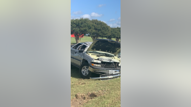 Texas teen flips truck while fleeing police