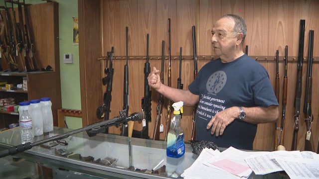 Richardson gun store owner fakes heart attack, grabs gun to shoot armed robber