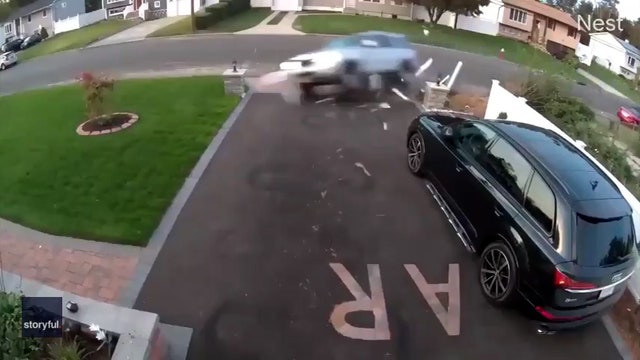 Mother arrested for DUI in Long Island after crash with 3 kids in vehicle