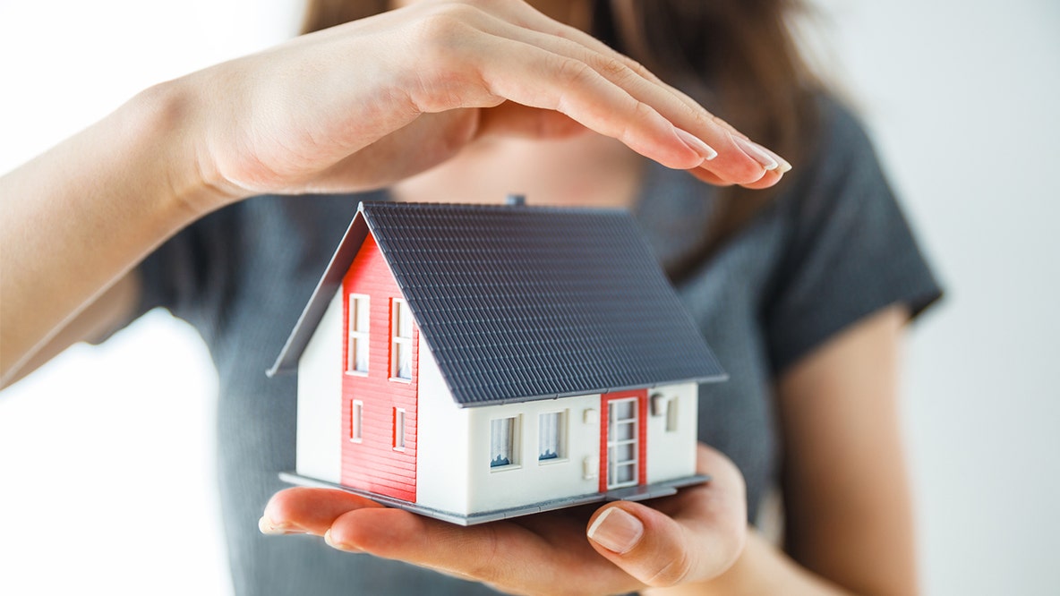 Texas urges home insurers to offer discounts for storm-resistant upgrades