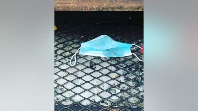 Texas man supporting 'freedom of choice' sets mask on fire