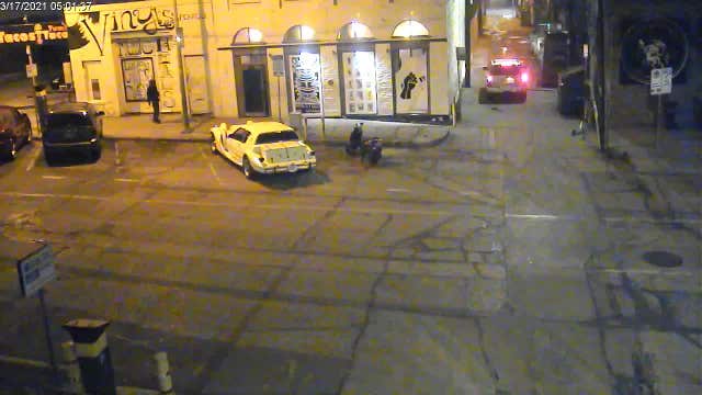 Search for suspects who shot employee after threatening to earlier