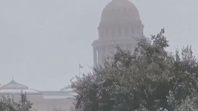 Texas lawmakers move to other issues but may not avoid special session