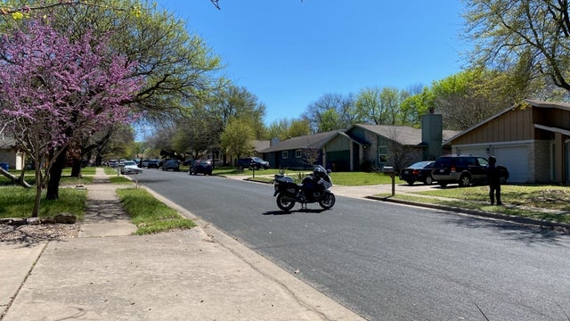 Police looking for suspect after man shot to death on Kenyon Drive