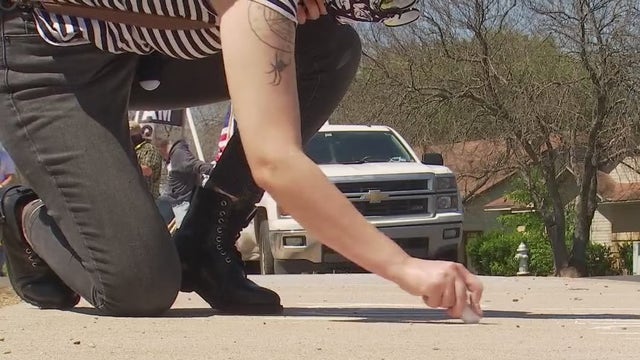 Dozens gather to rally in support of Daunte Wright in NW Austin