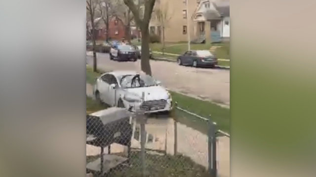 Video shows suspect hit sidewalk during Milwaukee police pursuit