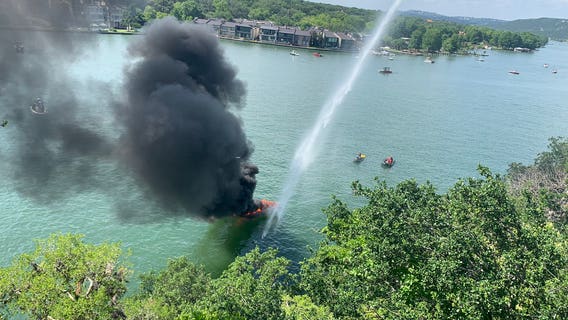 At least three hurt in boat fire / explosion on Lake Austin