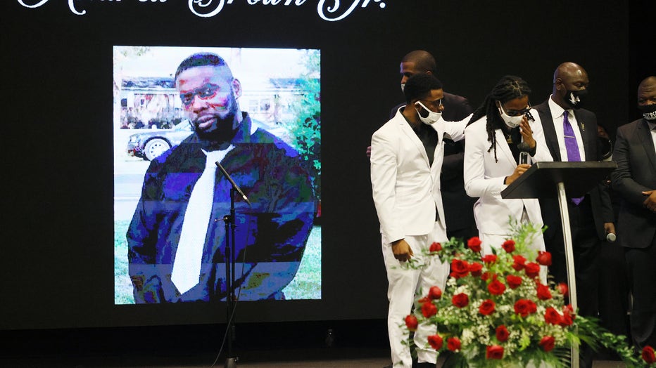 e47cb15b-Viewing And Funeral Held For Victim Of Police Killing, Andrew Brown Jr., In North Carolina
