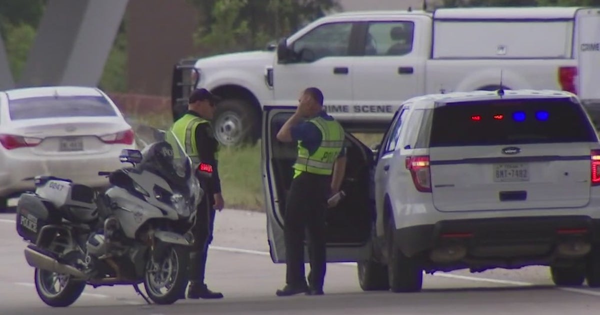 Pedestrian killed after trying to direct traffic on Ben White Blvd ...