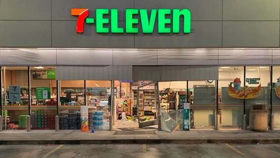 Round Rock police looking for man who drove SUV into 7-Eleven