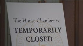 Texas House votes to continue search for holdout Democrat members