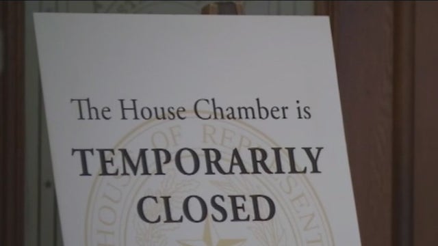 Texas House votes to continue search for holdout Democrat members