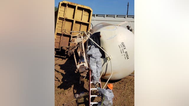 Nearly 25 families evacuated, roads closed after train derailed with leaking chemical tanker in Smithville
