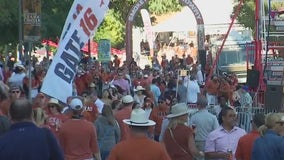 Fans arrive early, loud to cheer on Longhorns Saturday