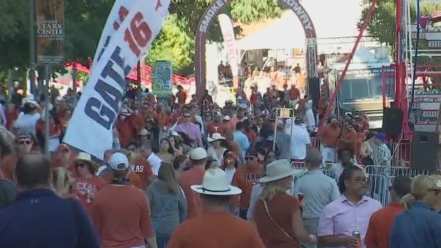 Fans arrive early, loud to cheer on Longhorns Saturday