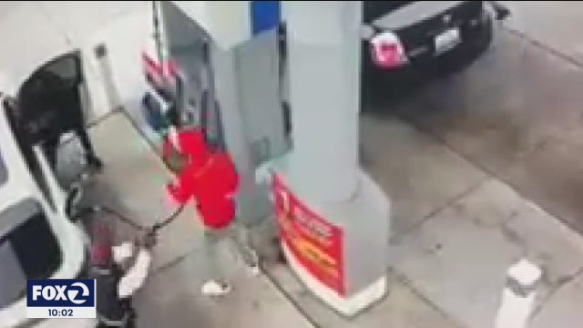 Retired Oakland police captain wounded, 1 other killed during gas station gun battle