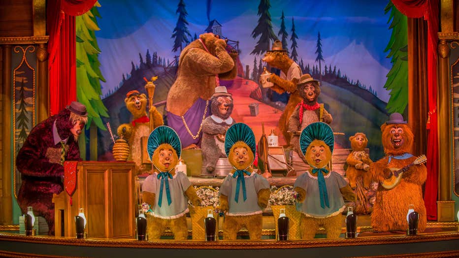 0b4f2443-DISNEY-country-bear-jamboree-3.jpeg