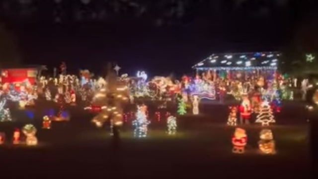 Dazzling, 5-acres of Christmas decorations light up Florida home