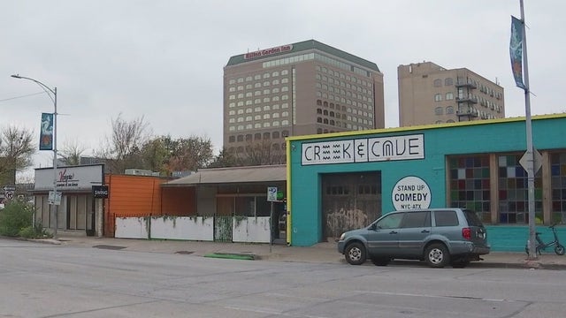 Shooting in downtown Austin leaves 2 people injured