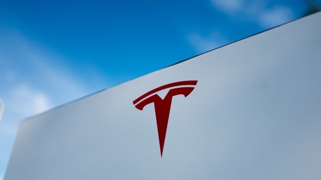 Tesla grand opening brings opportunity to Del Valle community