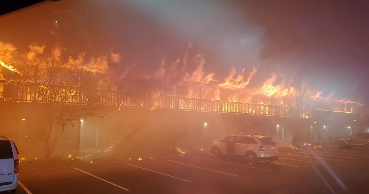 4 sent to hospital following fire at North Austin apartment complex ...