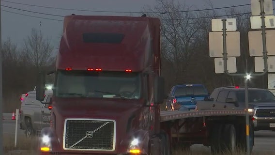 Officials investigating 7-car pileup involving 18-wheeler in Manor