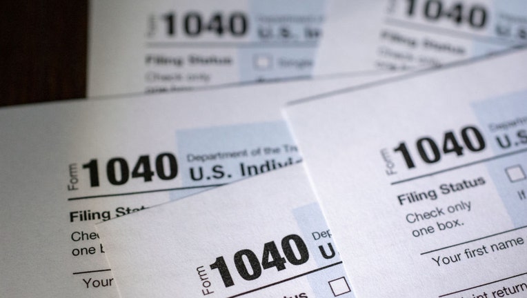 424f4ee7-IRS Pushes Tax Date to July 15, Same as Payment Deadline