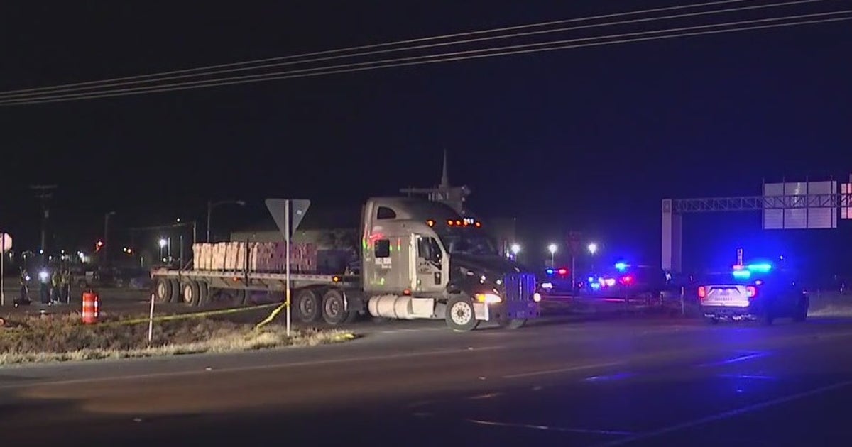 SH 71 crash involving semi-truck and motorcycle leaves 1 person dead ...