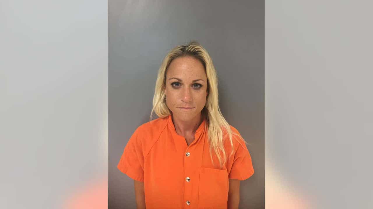 Louisiana teacher Cynthia Perkins sentenced after lacing students cupcakes with ex-husbands sperm photo