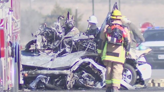 Travis County crash on Highway 183 kills 1 person, 1 person injured