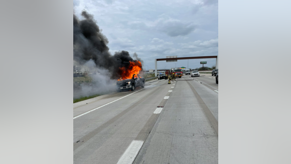 Vehicle fire in southeast Austin, Austin Fire Department responds