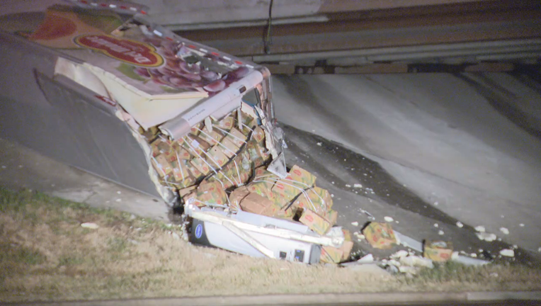 35 Semi Major Crash_KDFW90ae_186_mp_00.01.54.04