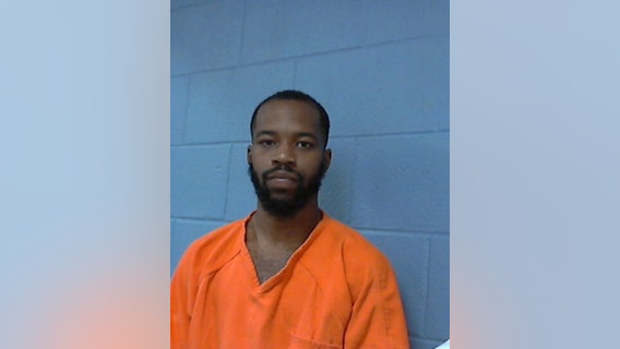 Houston man attempts to steal cellphones from La Grange T-Mobile store