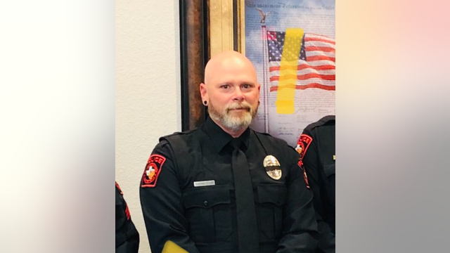 Mustang Ridge police officer hit during funeral procession in Austin