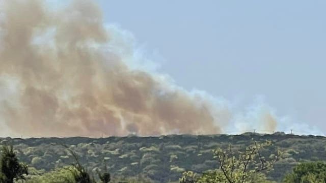 Large grass fire reported in Wimberley near Jacob's Well Elementary