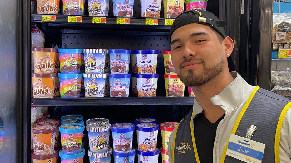 Jose-De-Leon-Corpus-Christi-Texas-Walmart-ice-cream-viral-photo.jpg