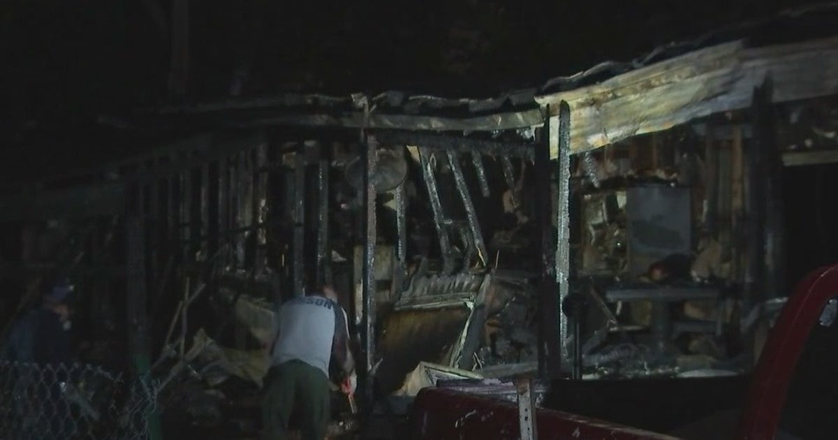 North Austin mobile home fire injures 6 people | FOX 7 Austin