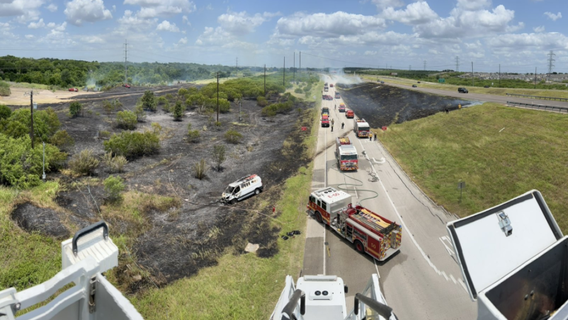 Firefighters quickly put out fire in Del Valle