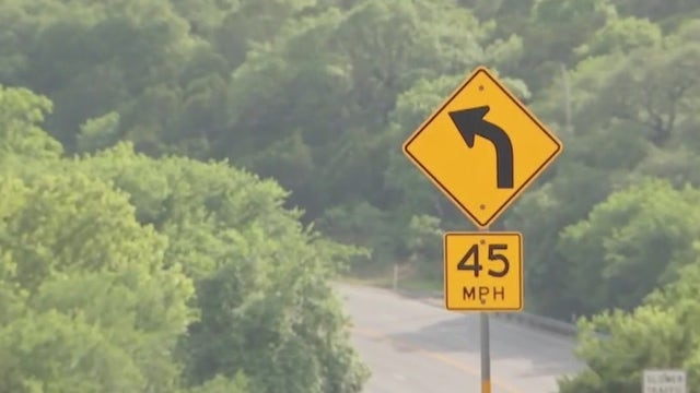 Woman trapped in car for nearly 2 days after crashing into ravine in Jonestown