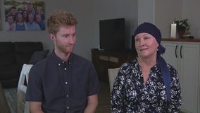 Arizona son donates hair to his cancer-stricken mom