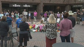 Highland Park community observes moment of silence in honor of mass shooting victims