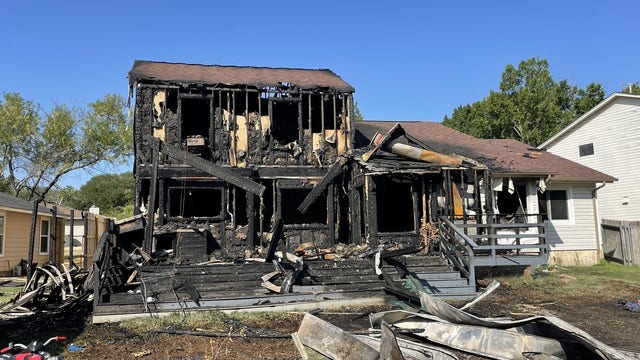 4 people displaced, 2 pets killed in overnight fire in North Austin