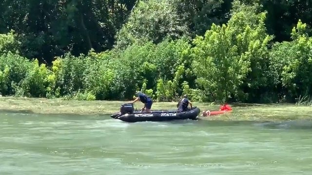 2 rescued after boat flipped, swept downstream on Colorado River