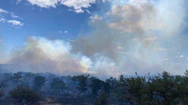 Nearly 20 agencies assist in fighting 357-acre wildfire in Dripping Springs