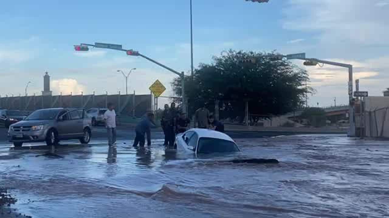 Sinkhole In El Paso: Woman Rescued From Car By Bystanders, Firefighters ...